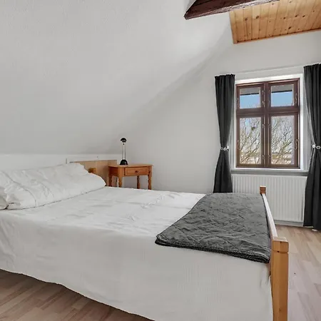 Beautiful In With Wifi And 4 Bedrooms Holiday home