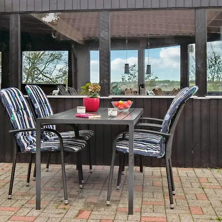 Beautiful In With Wifi And 4 Bedrooms